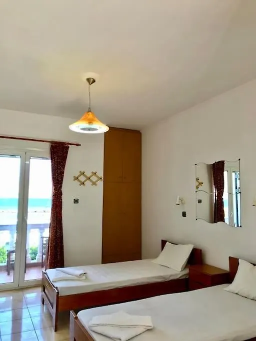 Karyatis Studios Lixouri Daire